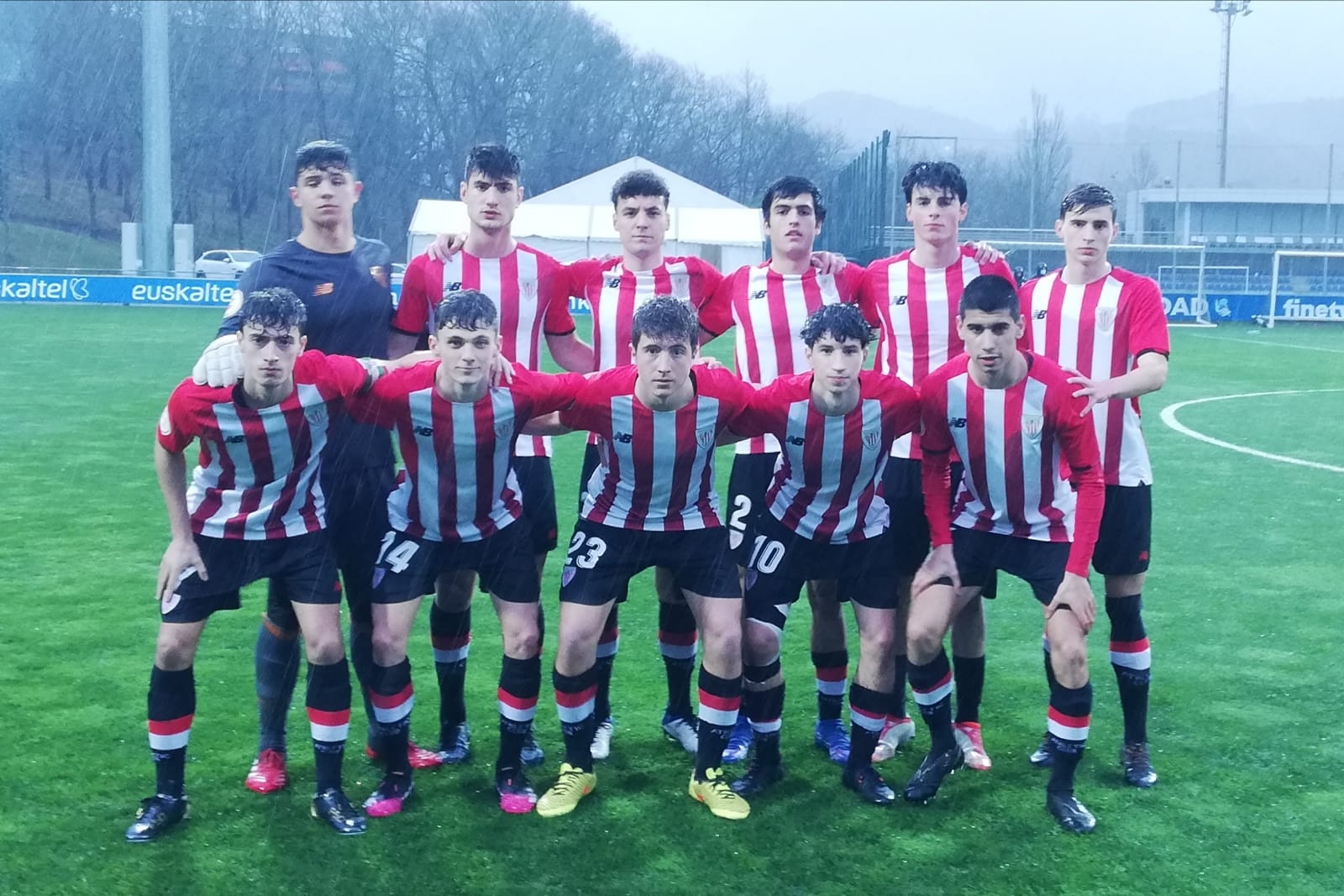 Athletic juvenil